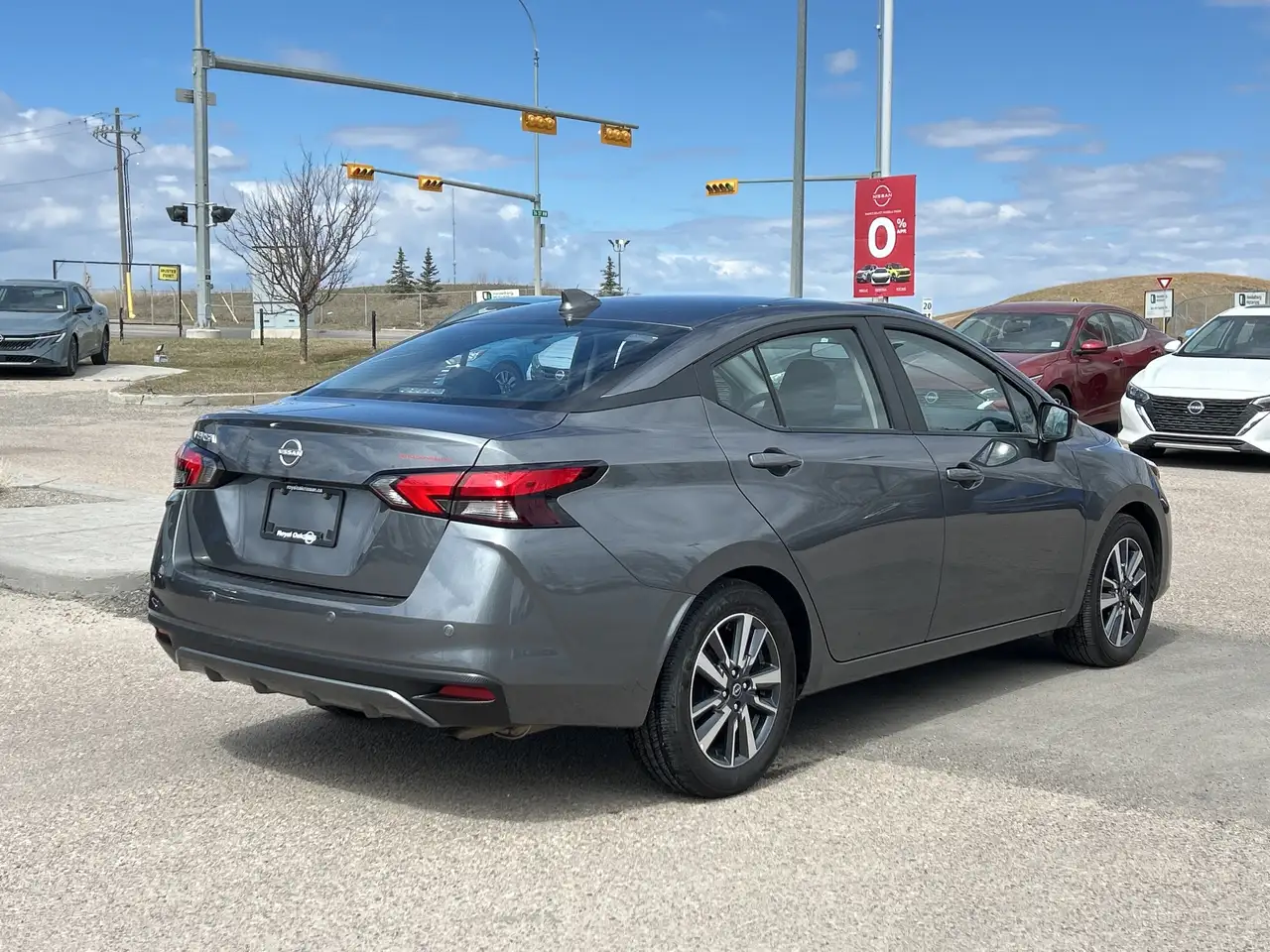 Nissan Versa снимка Nissan Versa