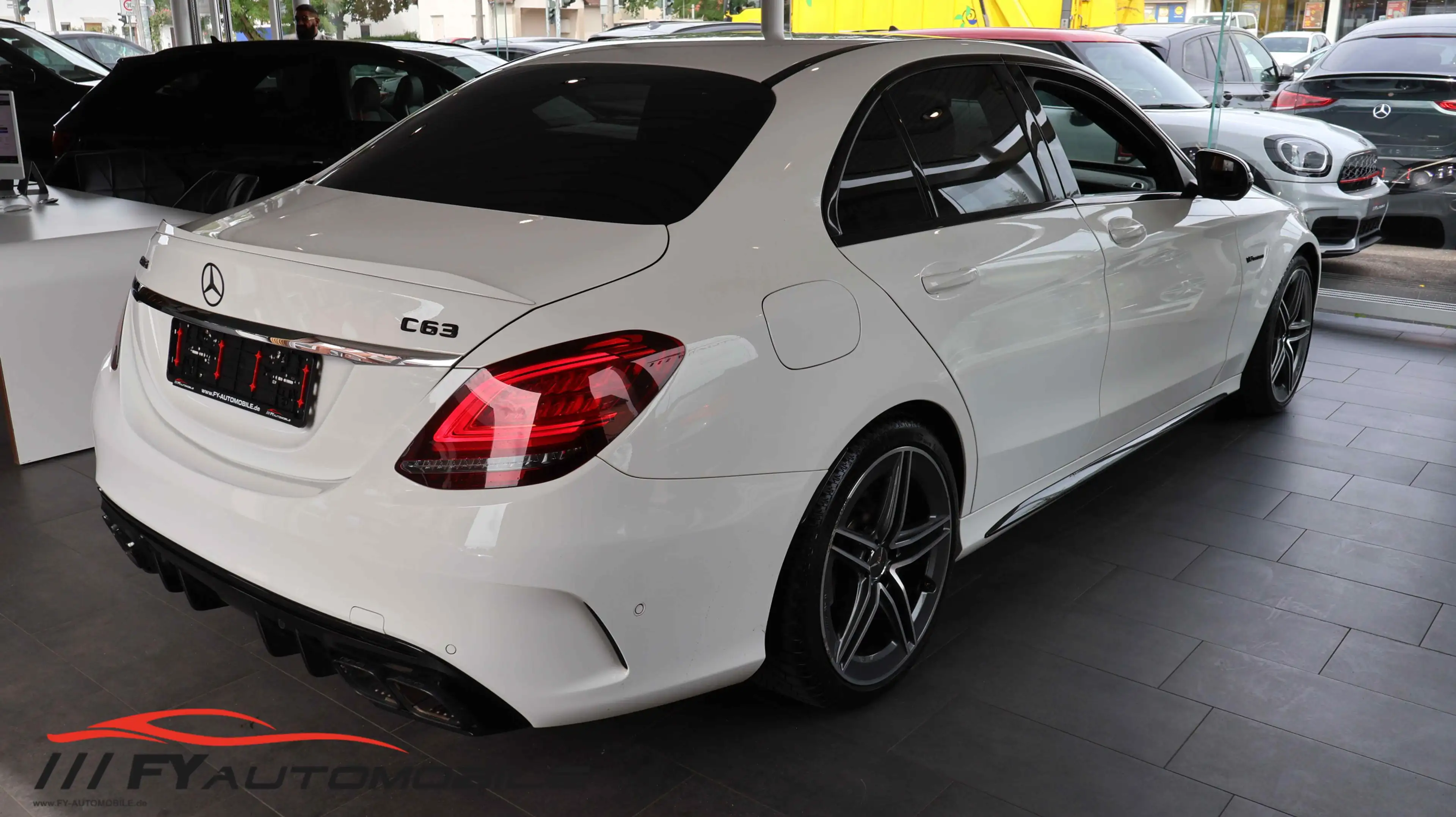 Mercedes-Benz C 63 AMG C 63 AMG (205.086) — photo 9