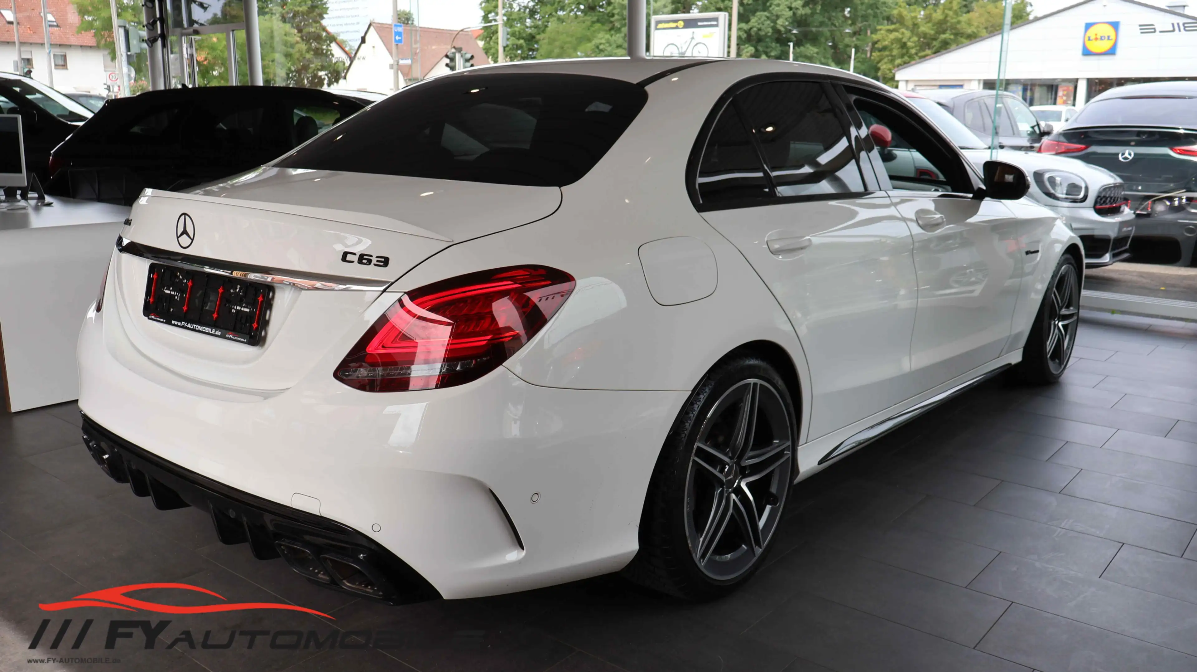 Mercedes-Benz C 63 AMG C 63 AMG (205.086) — photo 7