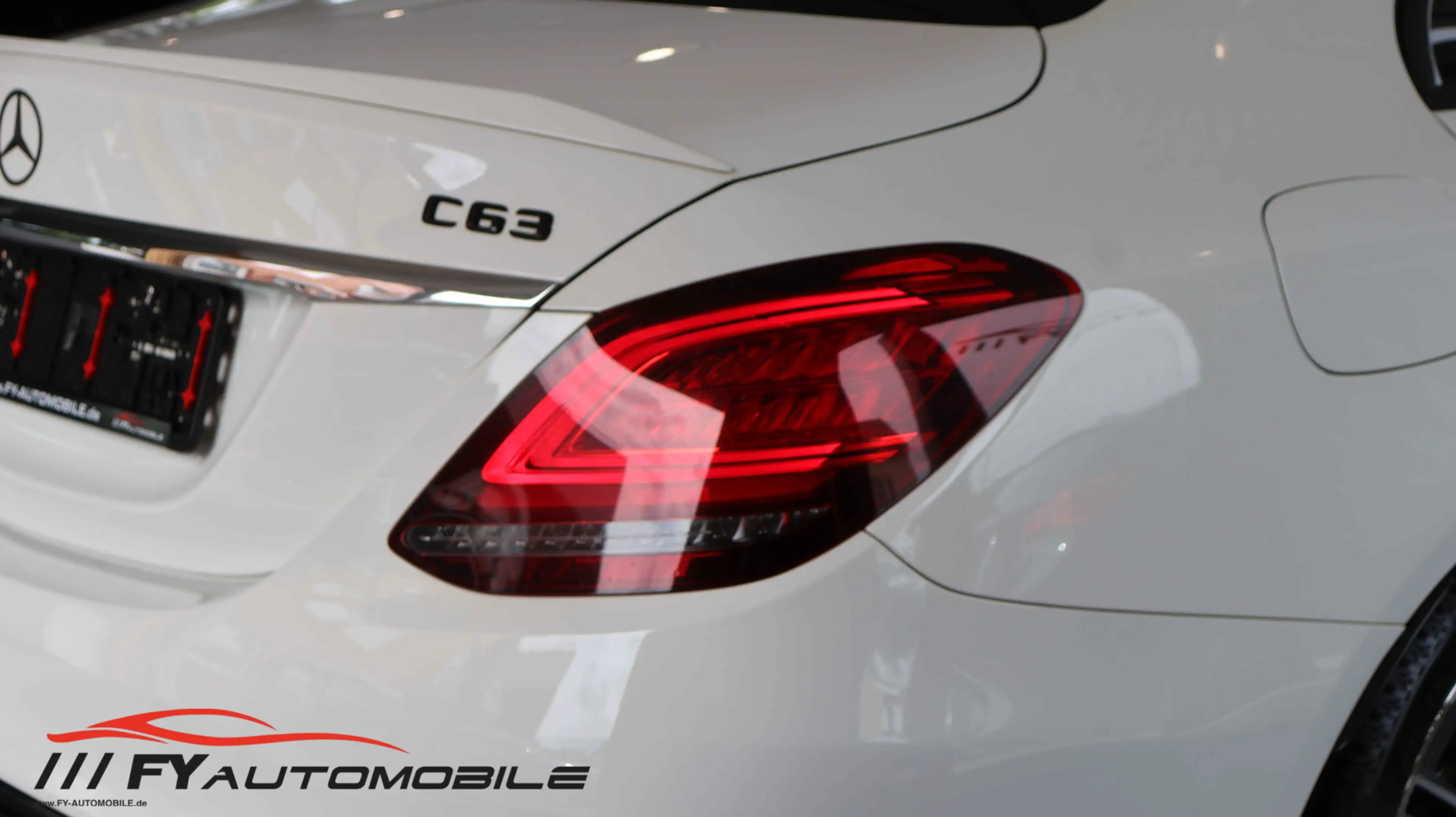 Mercedes-Benz C 63 AMG C 63 AMG (205.086) — photo 8