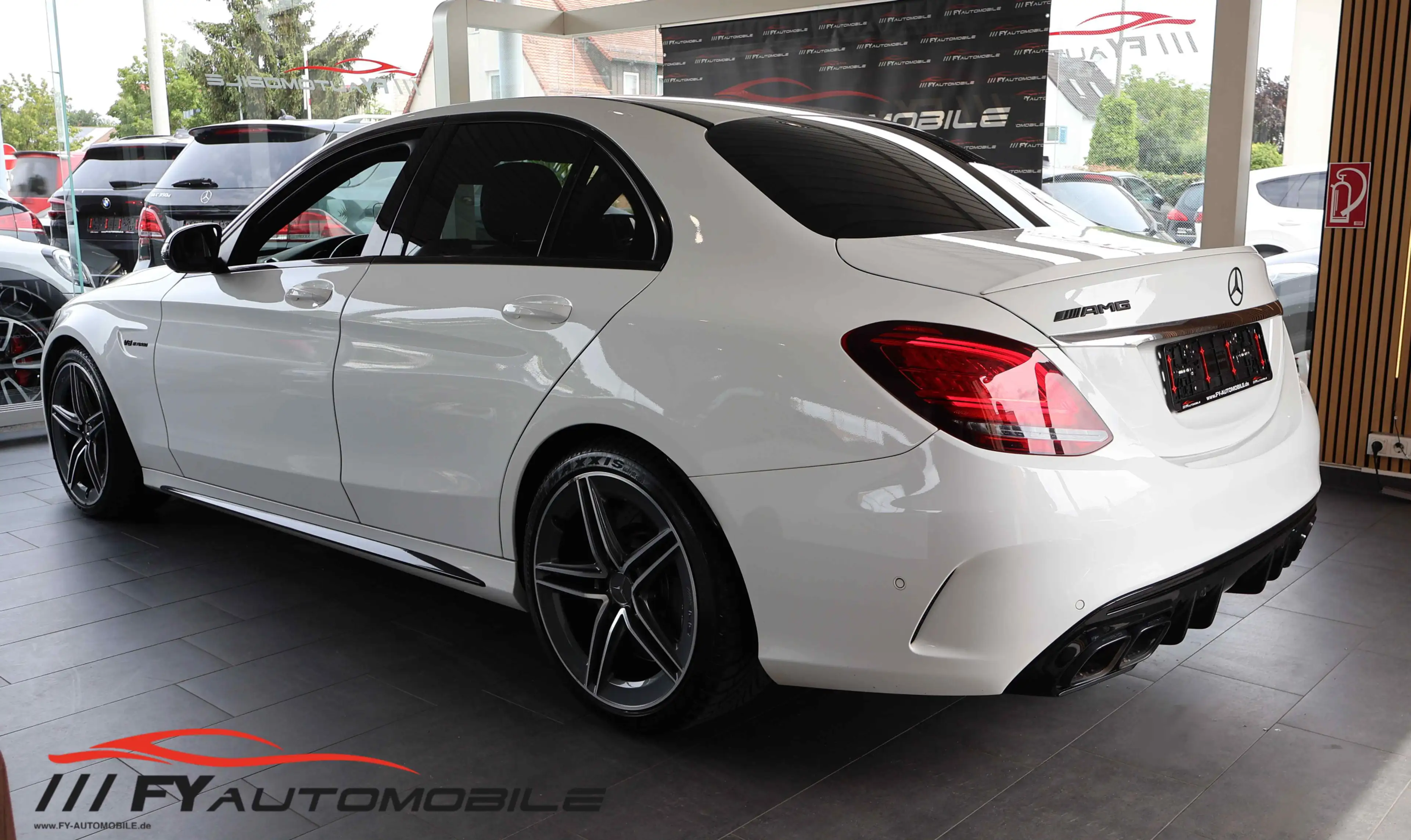 Mercedes-Benz C 63 AMG C 63 AMG (205.086) — photo 4
