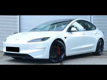 AWD Dual Motor Performance Highland