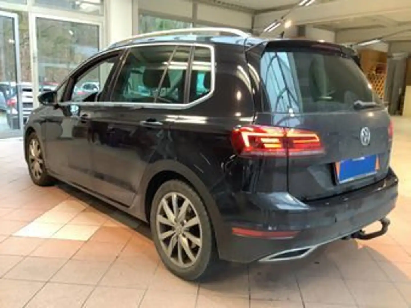 Volkswagen Golf Sportsvan 1.5 TSI Highline DSG*LED*AHK*PDC Schwarz - 2