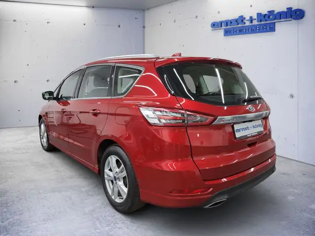 Ford S-Max view 4