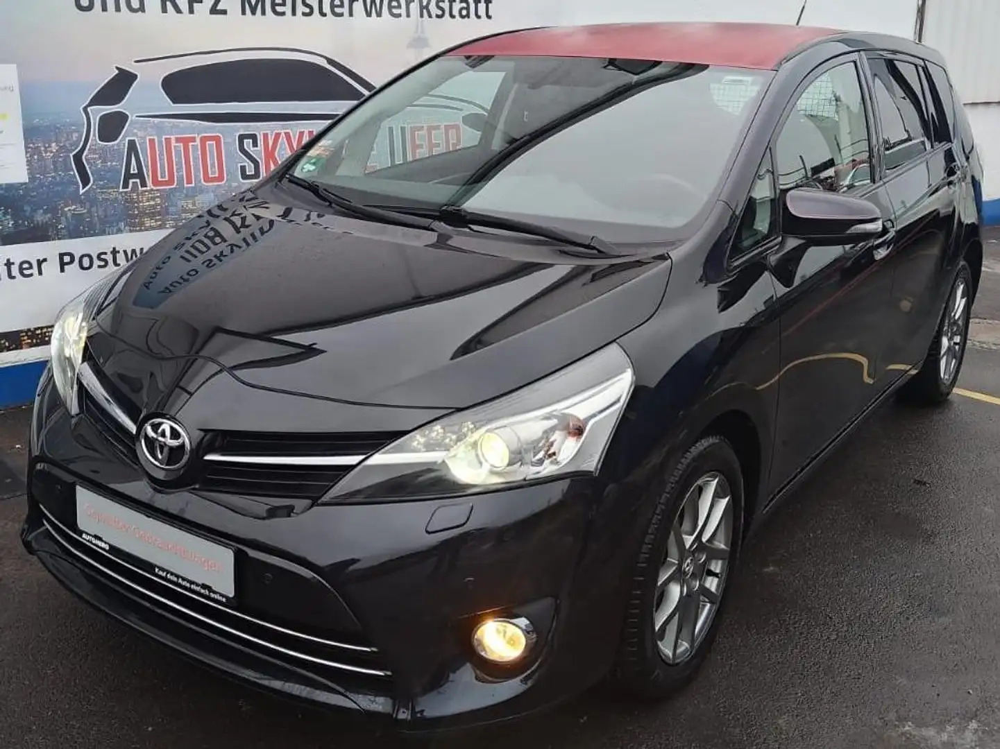 Toyota Verso Executive1.8 147PS 2HD+XENON+SH+KAMERA+KEYLESS+USB Schwarz - 1