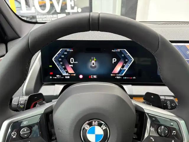 BMW X3 view 4