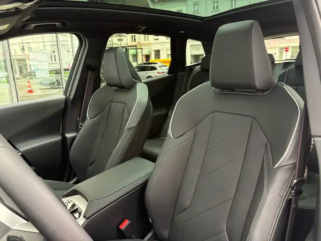 BMW X3 view 10
