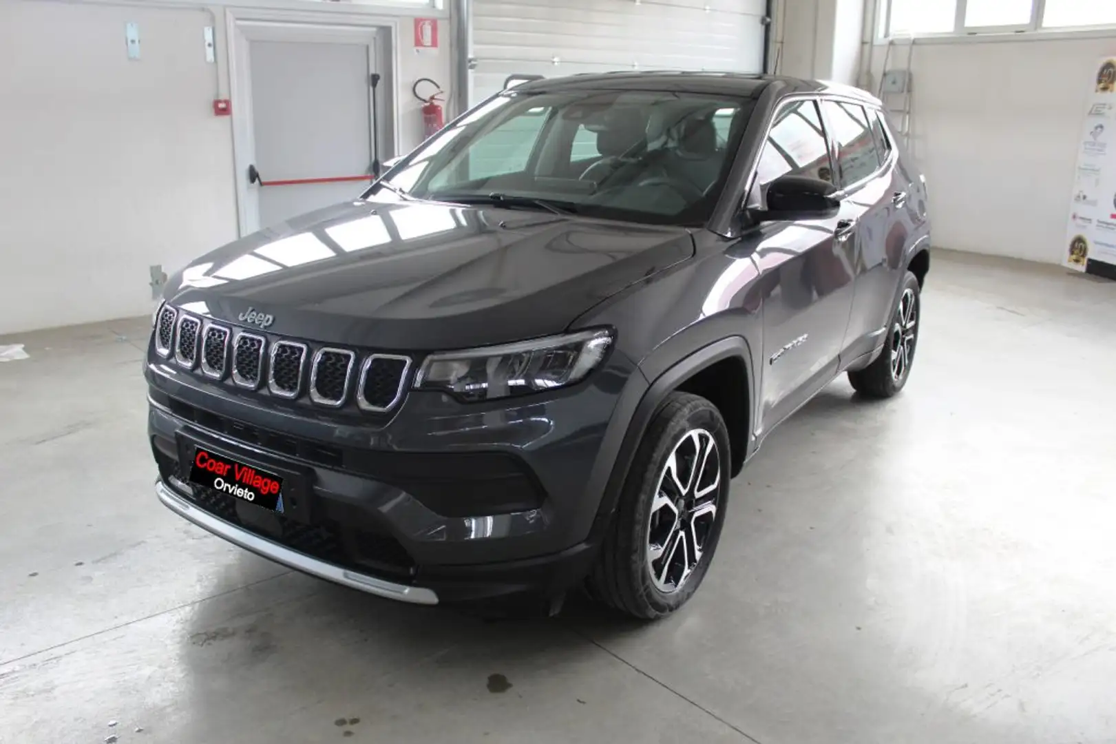 Jeep Compass 1.3 Turbo T4 190 CV PHEV AT6 4xe Altitude Grau - 1