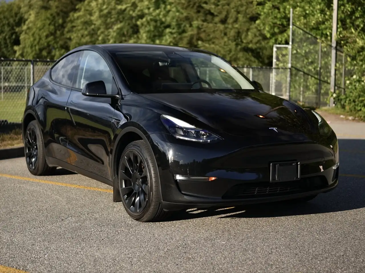 Tesla Model Y снимка Tesla Model Y