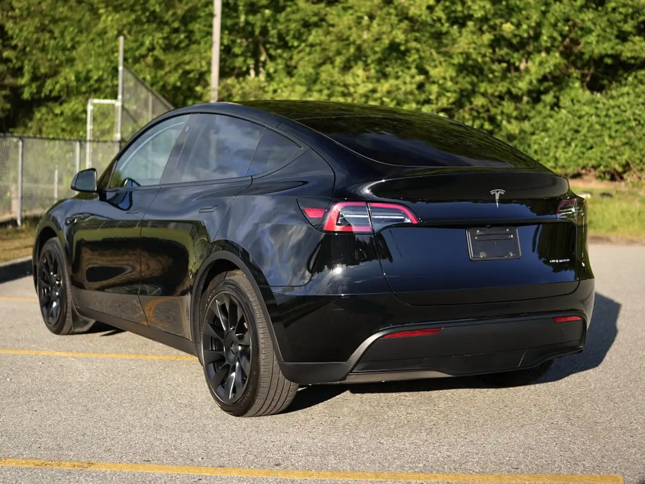 Tesla Model Y снимка Tesla Model Y