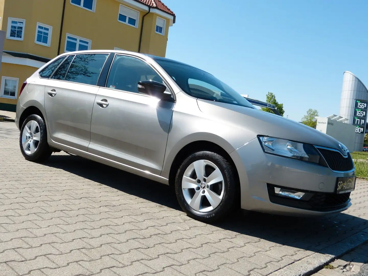 Skoda Rapid/Spaceback Spaceback 1.4 TSI Ambition DSG *Klima*Pano Бежевий - 2