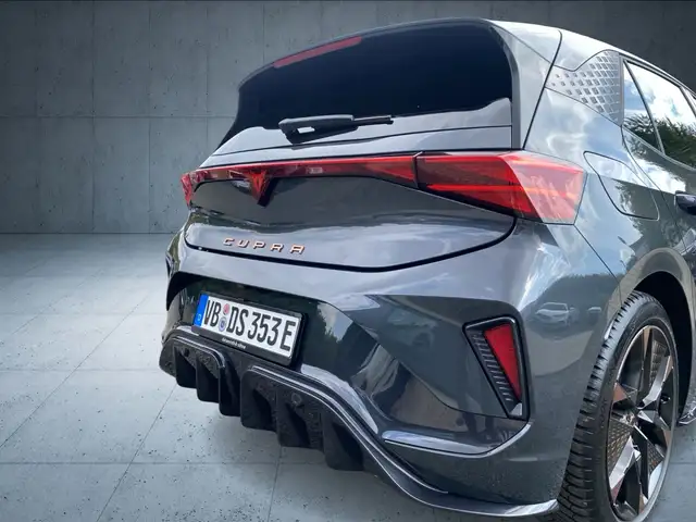 Cupra Born view 14
