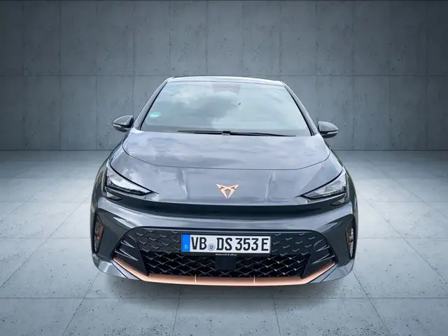 Cupra Born view 8