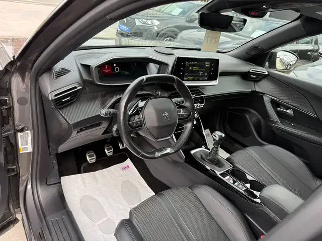 Peugeot 2008 view 15