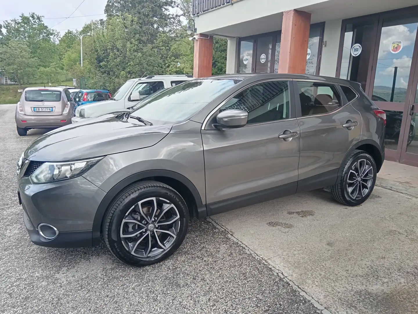 Nissan Qashqai 1.5 DCI 110CV TEKNA + NEOPATENTATI Grau - 2
