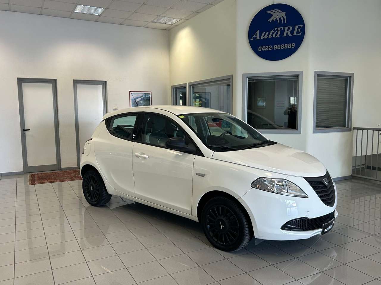 Lancia Ypsilon Ypsilon 1.2 8v Silver c/clima 69cv