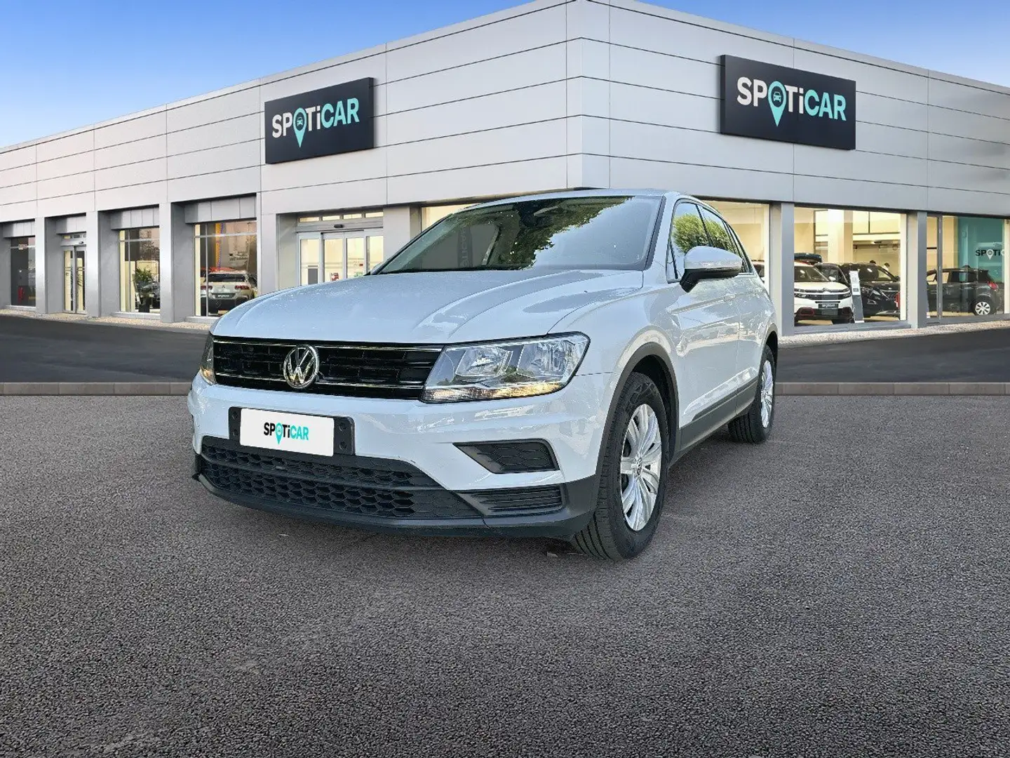 Volkswagen Tiguan 1.4 TSI Urban BMT Weiß - 1