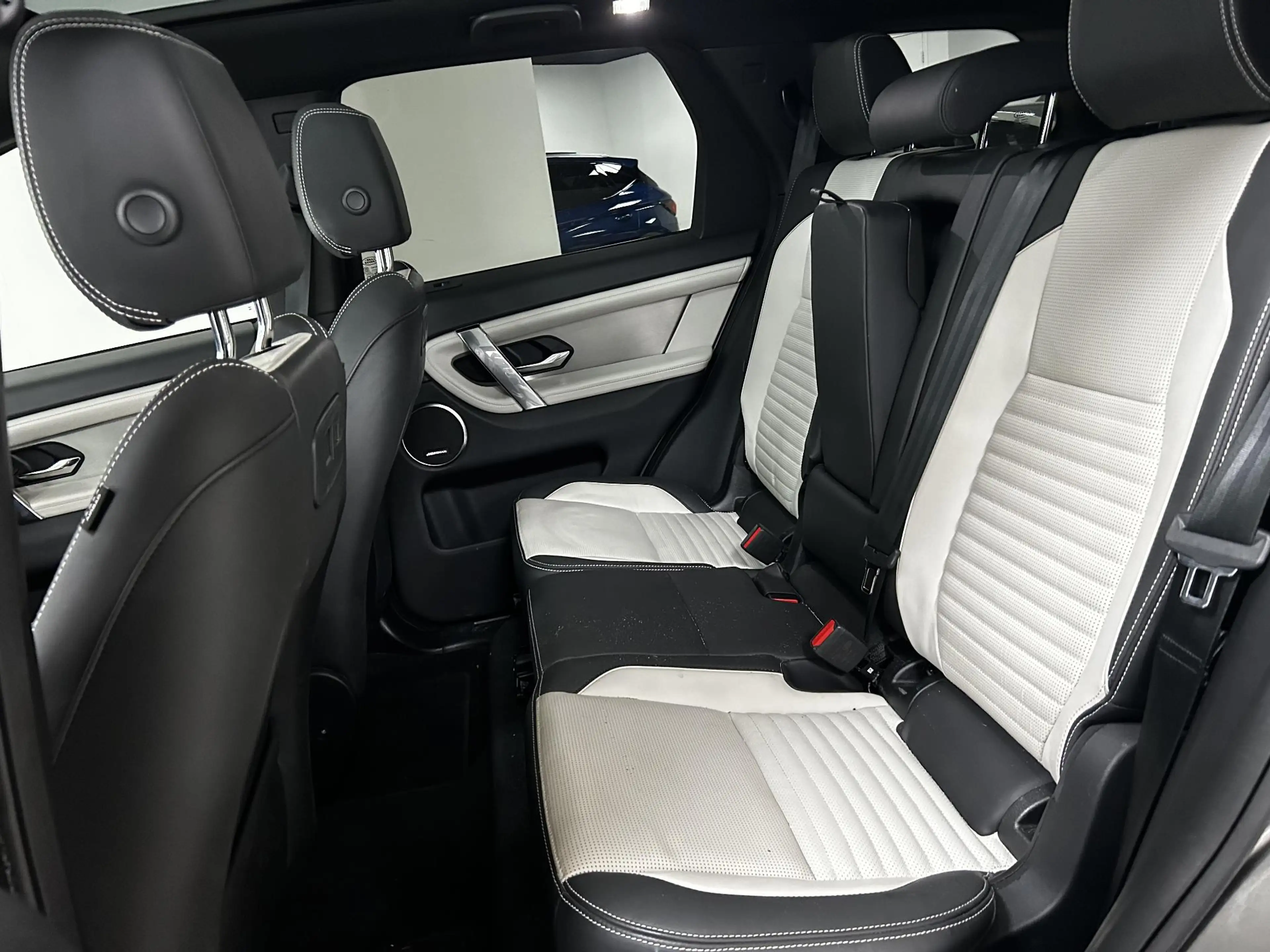 Land Rover Discovery Sport 1.5 P300e PHEV Dynamic HSE PANORAMADAK | RONDOM ZI — photo 8