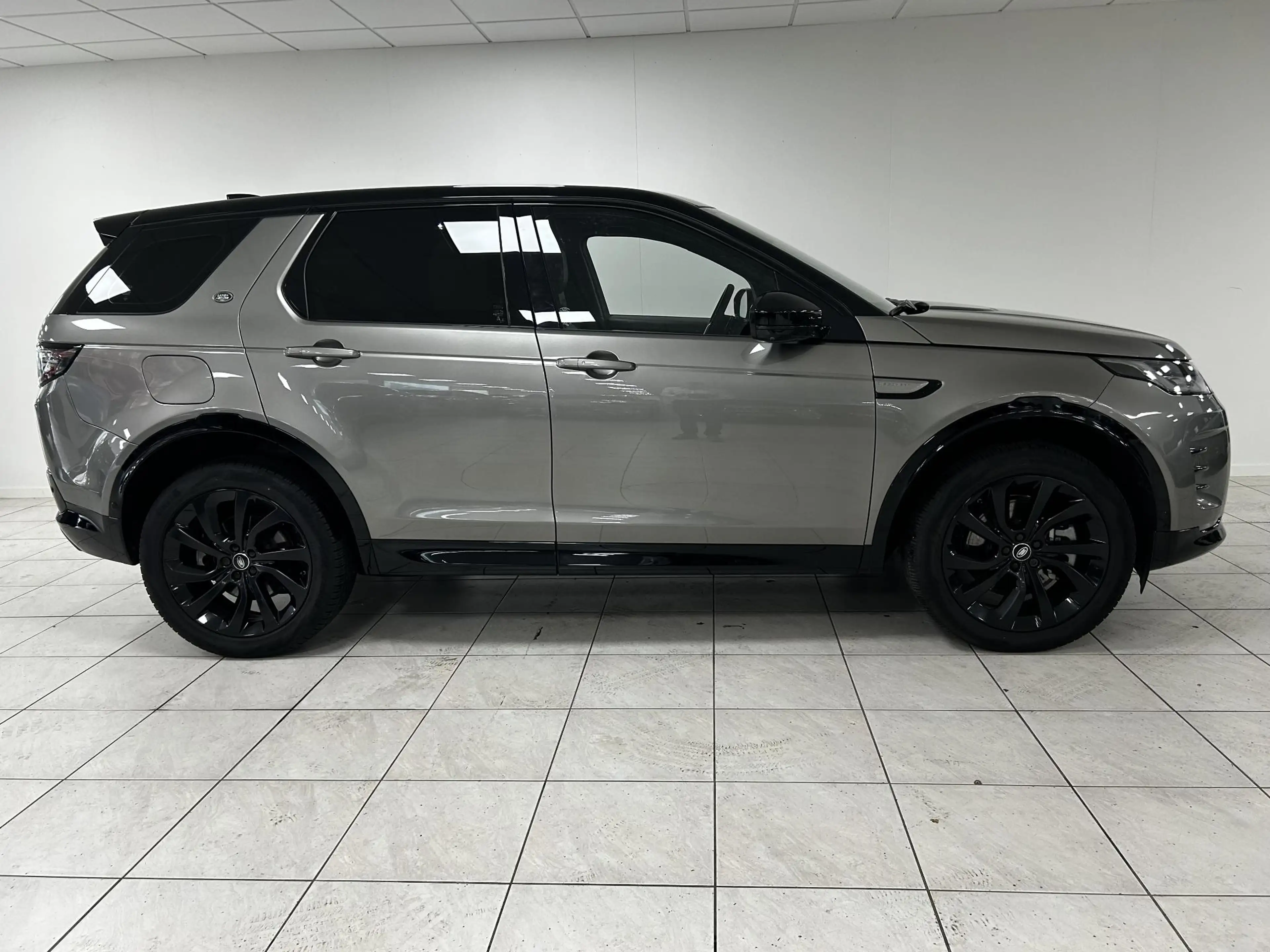 Land Rover Discovery Sport 1.5 P300e PHEV Dynamic HSE PANORAMADAK | RONDOM ZI — photo 16