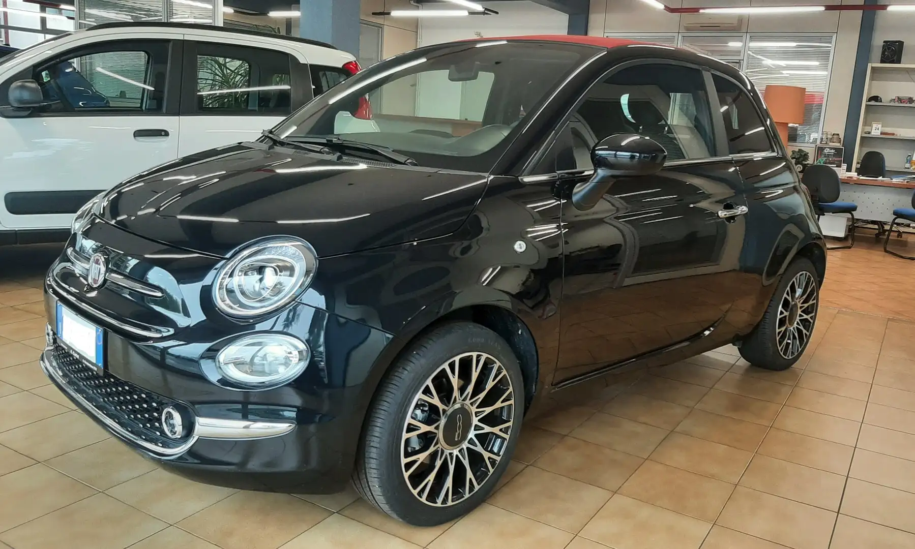 Fiat 500C 500C III 2015 1.0 hybrid Dolcevita 70cv Noir - 1