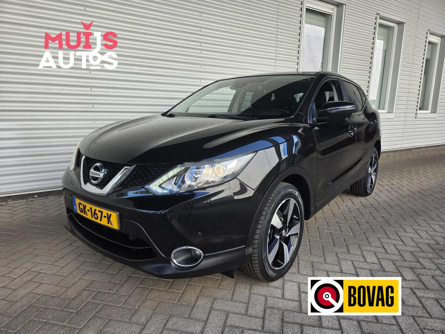 Nissan Qashqai 1.2 Connect Edition Zwart - 1