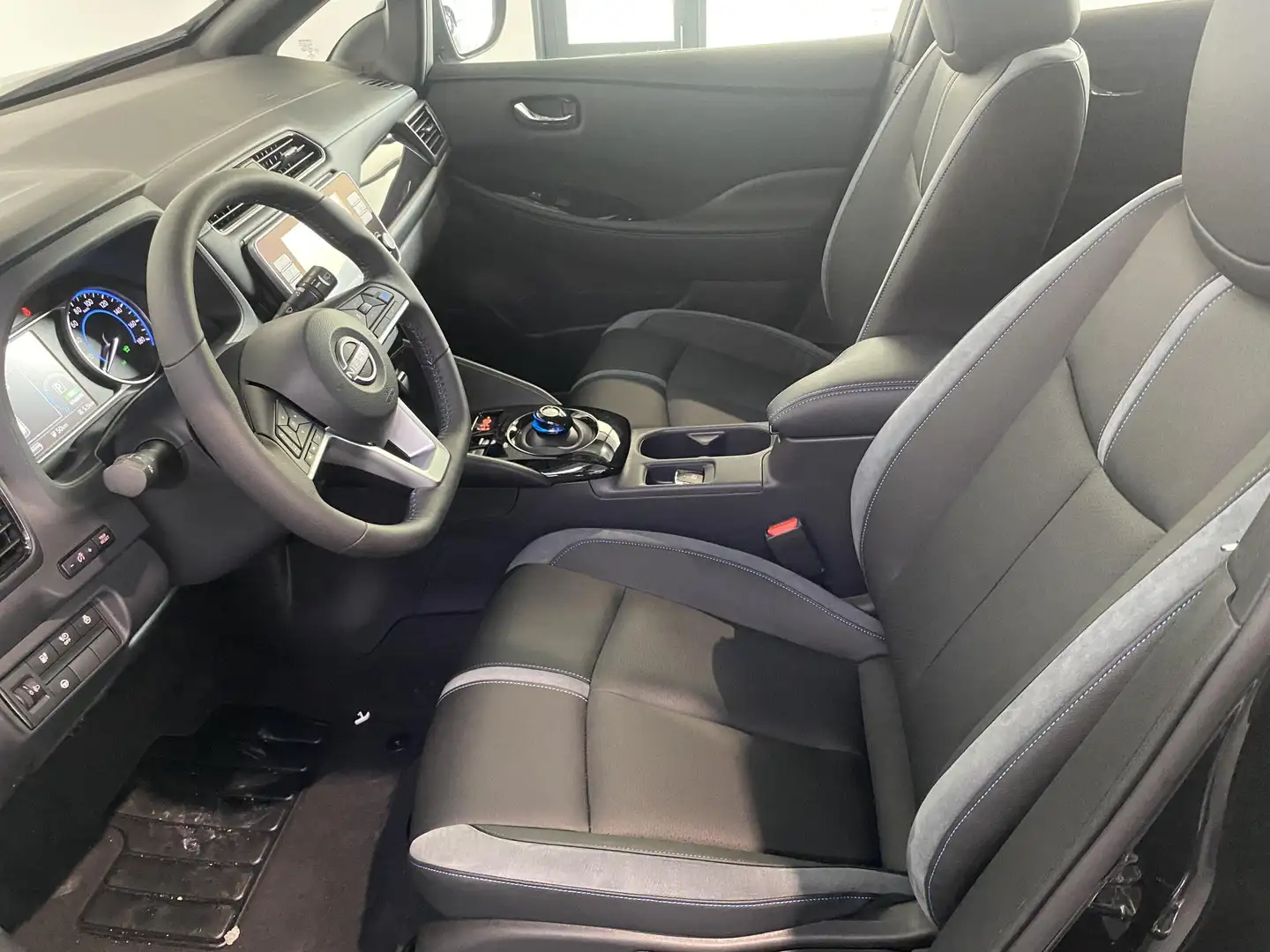 Nissan Leaf Tekna 39 kWh | BOSE Audio | ProPilot (adapt. Cruis Black - 2