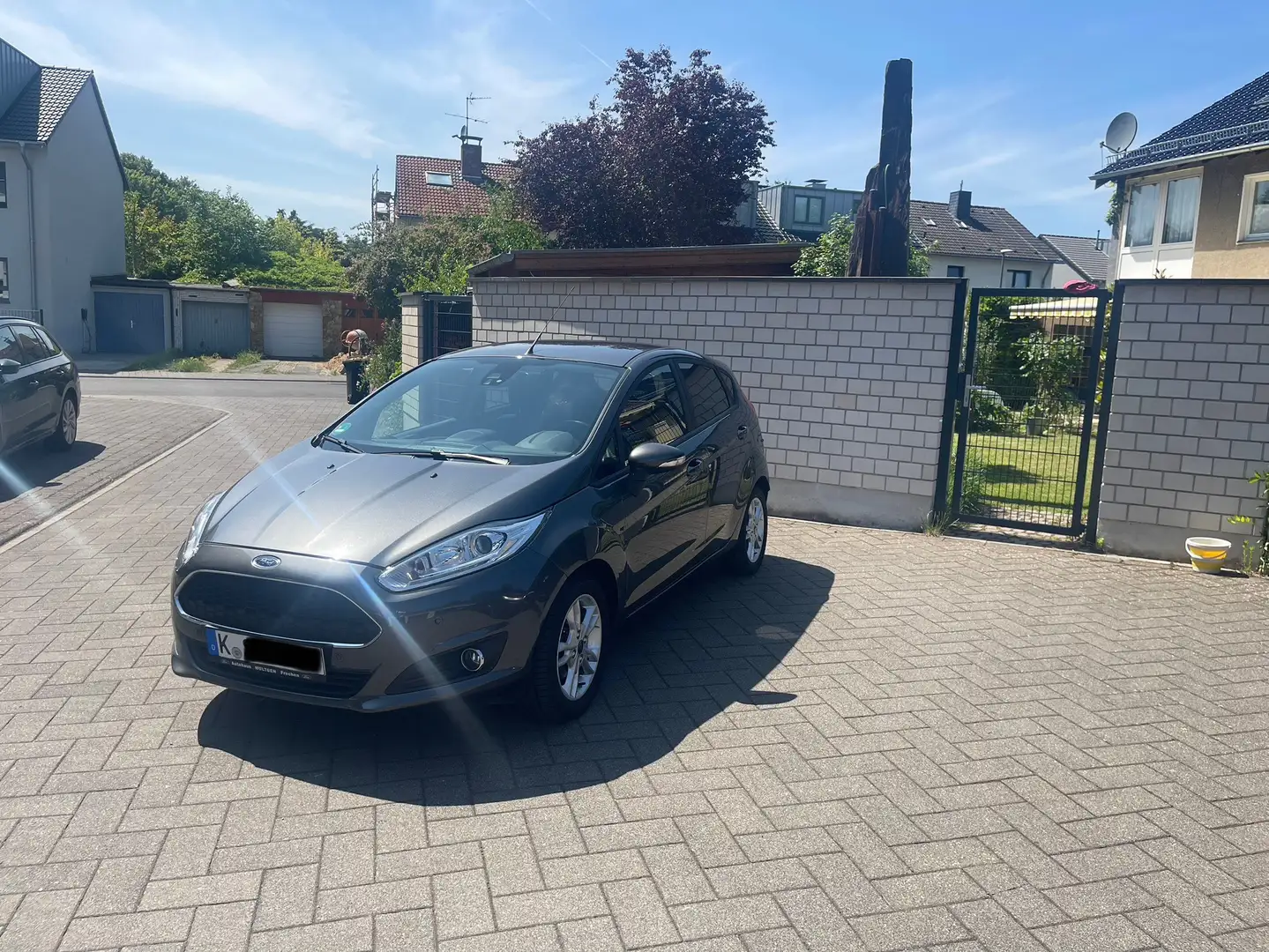 Ford Fiesta 1.0 EcoBoost Celebration|1. Hand|8fach bereift Alu Grau - 1