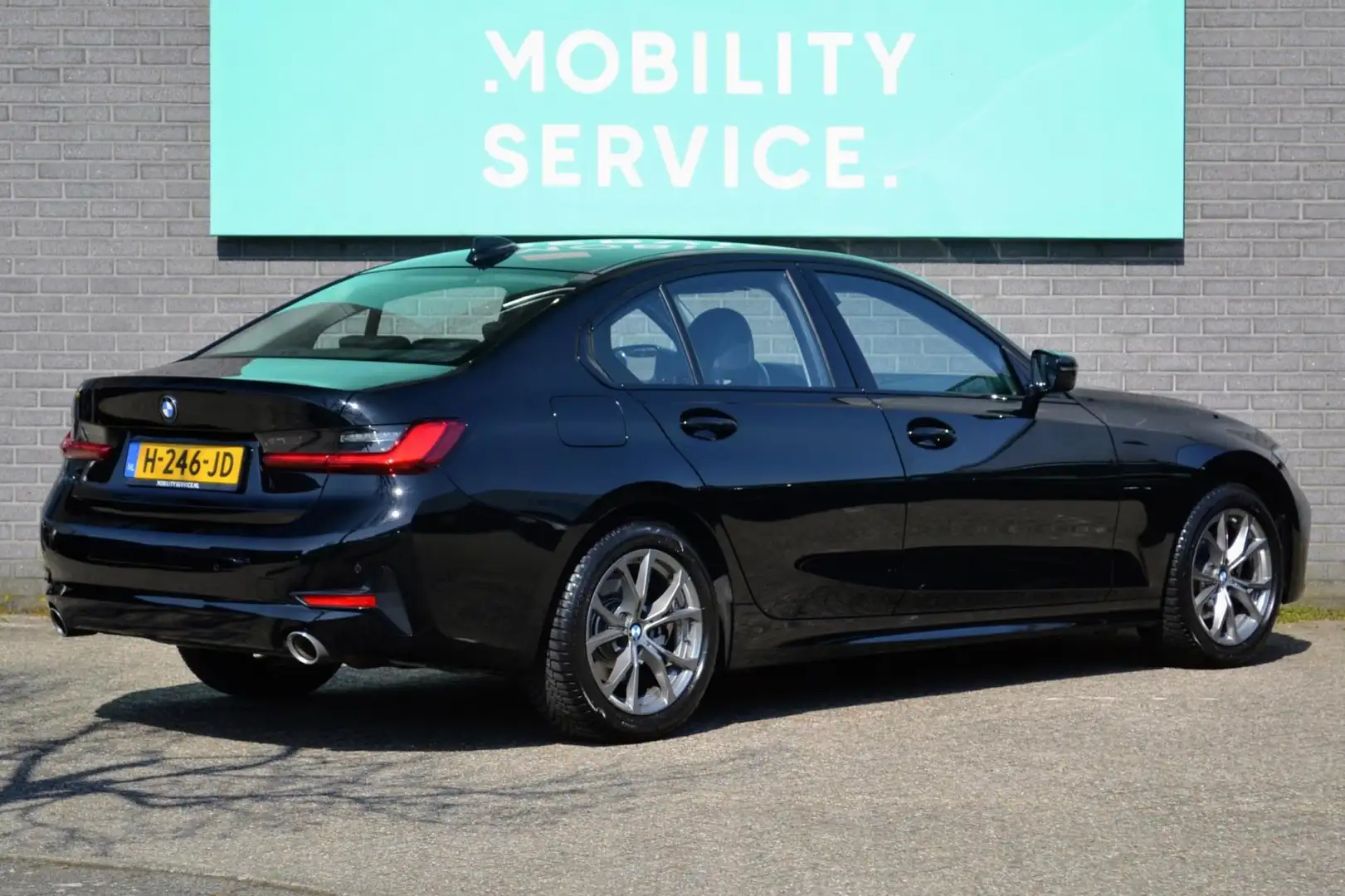 BMW 320 3-serie 320i Exe Edition Sport Line LED Cruise Led Zwart - 2