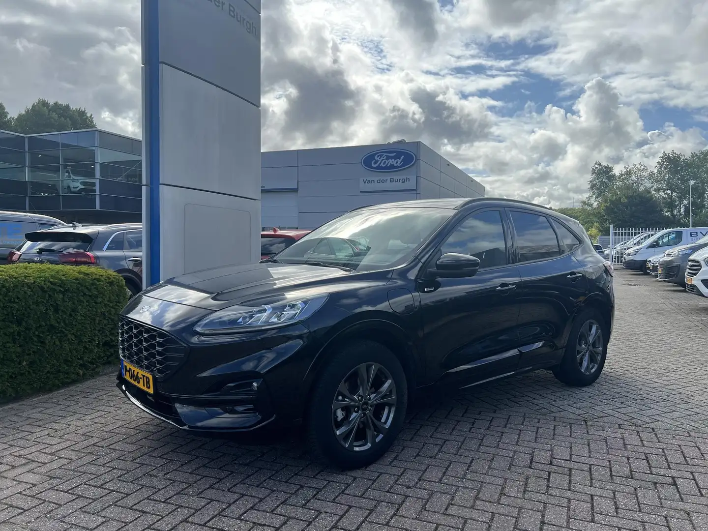 Ford Kuga 2.5 PHEV ST-Line X Noir - 1