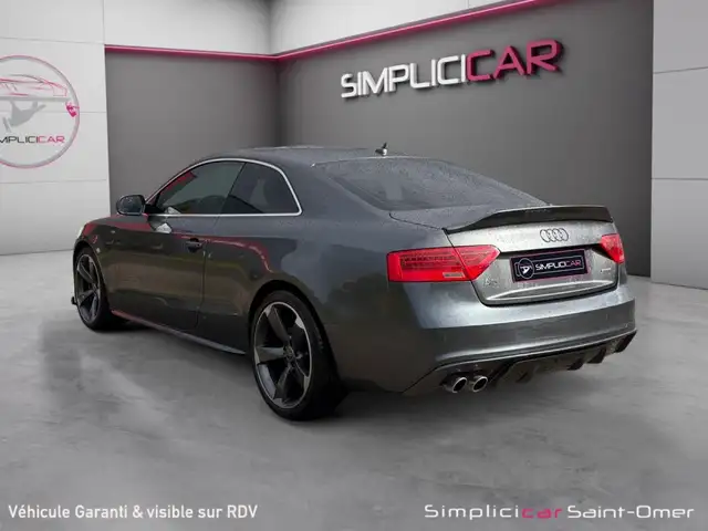 Audi A5 view 3