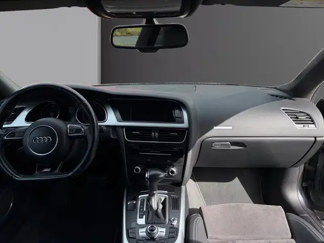 Audi A5 view 2