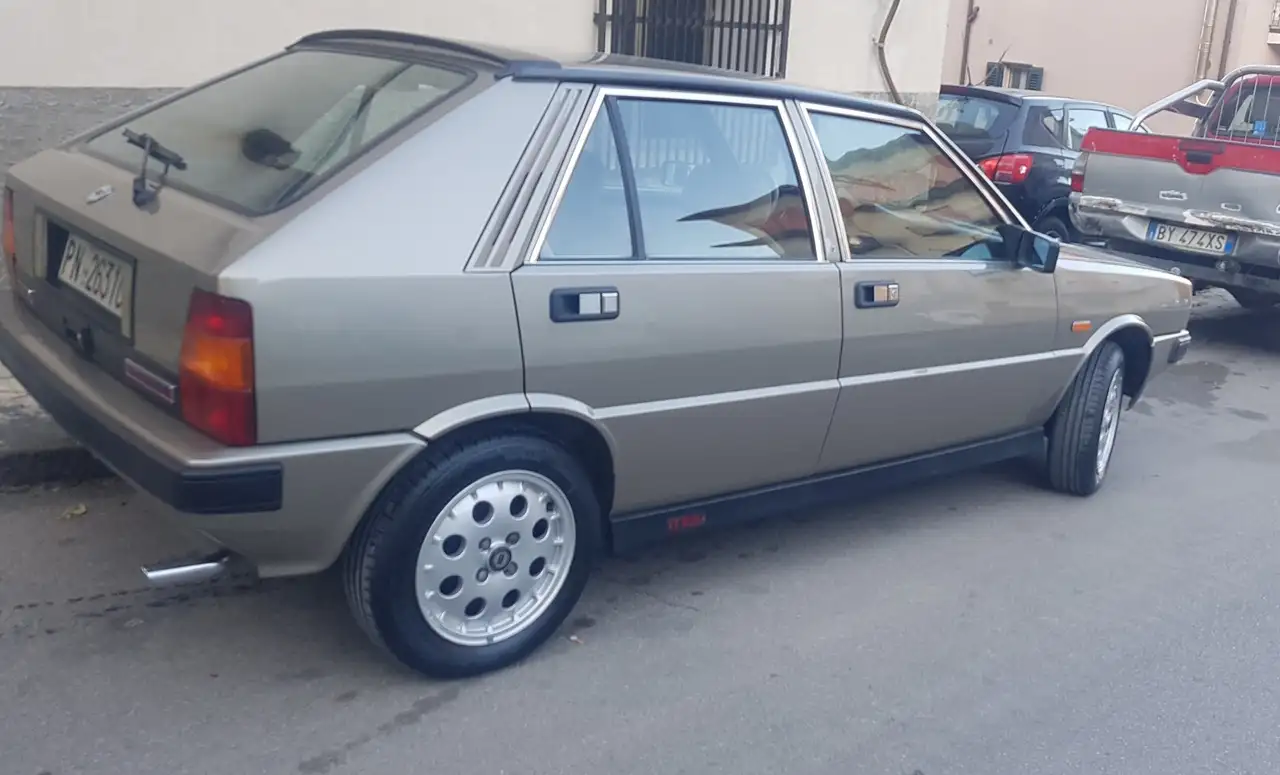Lancia Delta 1.3, foto 2