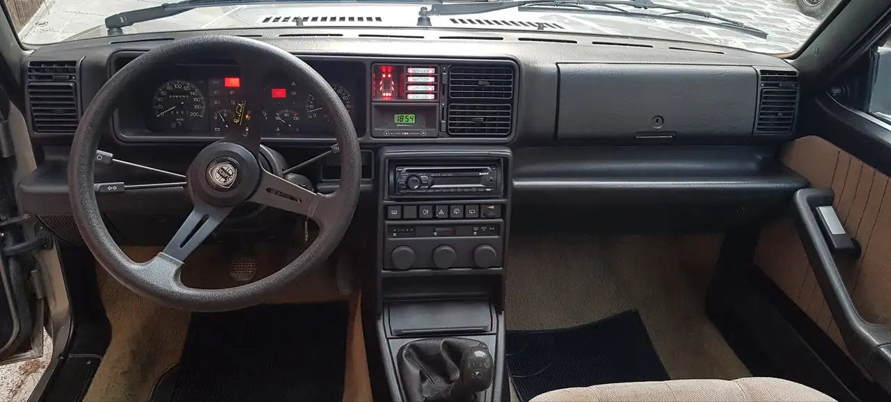 Lancia Delta 1.3, foto 7
