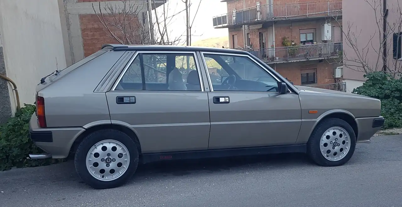 Lancia Delta 1.3, foto 4