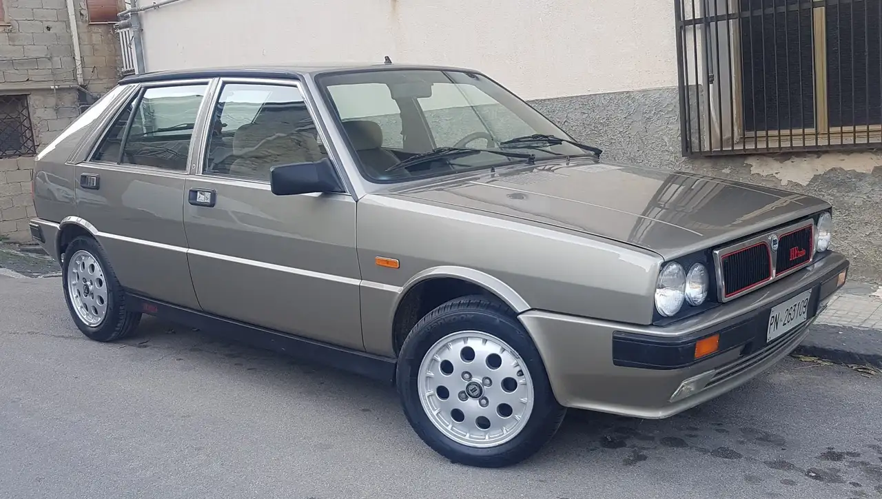 Lancia Delta 1.3, foto 1