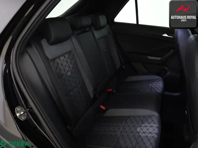 Volkswagen T-Roc view 12
