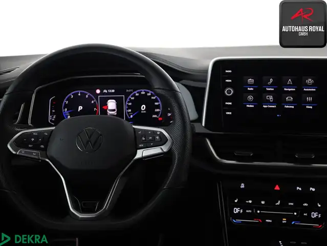 Volkswagen T-Roc view 15
