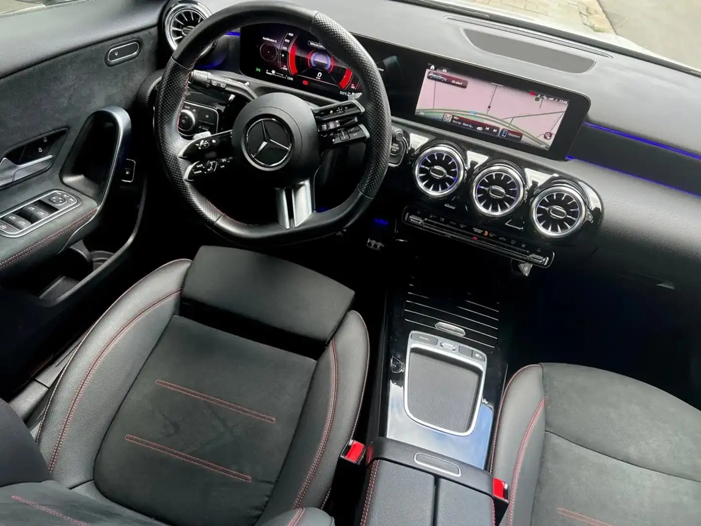 Mercedes-Benz A 250 A 250 AMG Line 4matic auto Bianco - 1