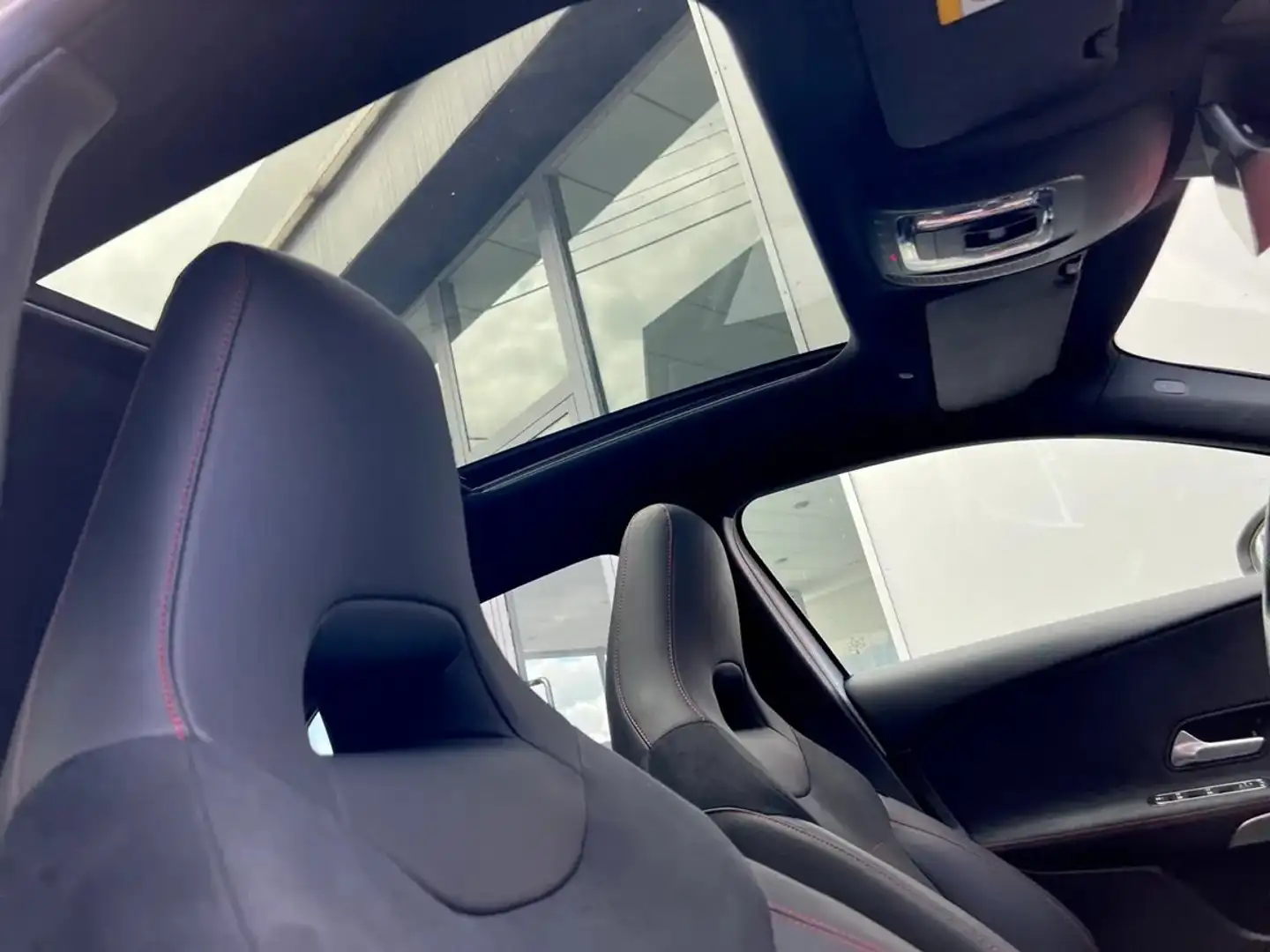 Mercedes-Benz A 250 A 250 AMG Line 4matic auto Bianco - 2