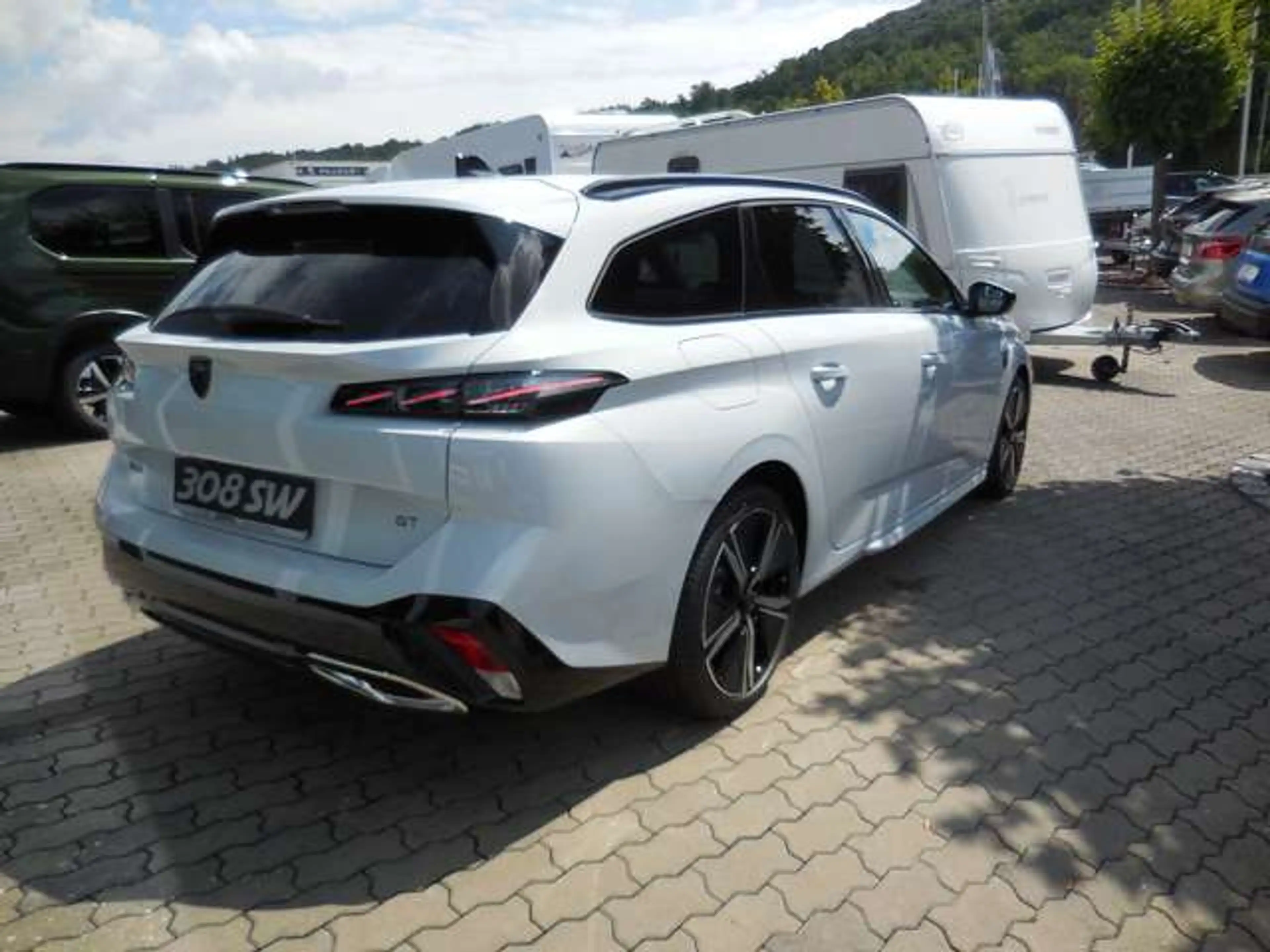 Peugeot 308 SW GT Hybrid 145 e-DSC6*360° Kam.-Schiebedach* — photo 3