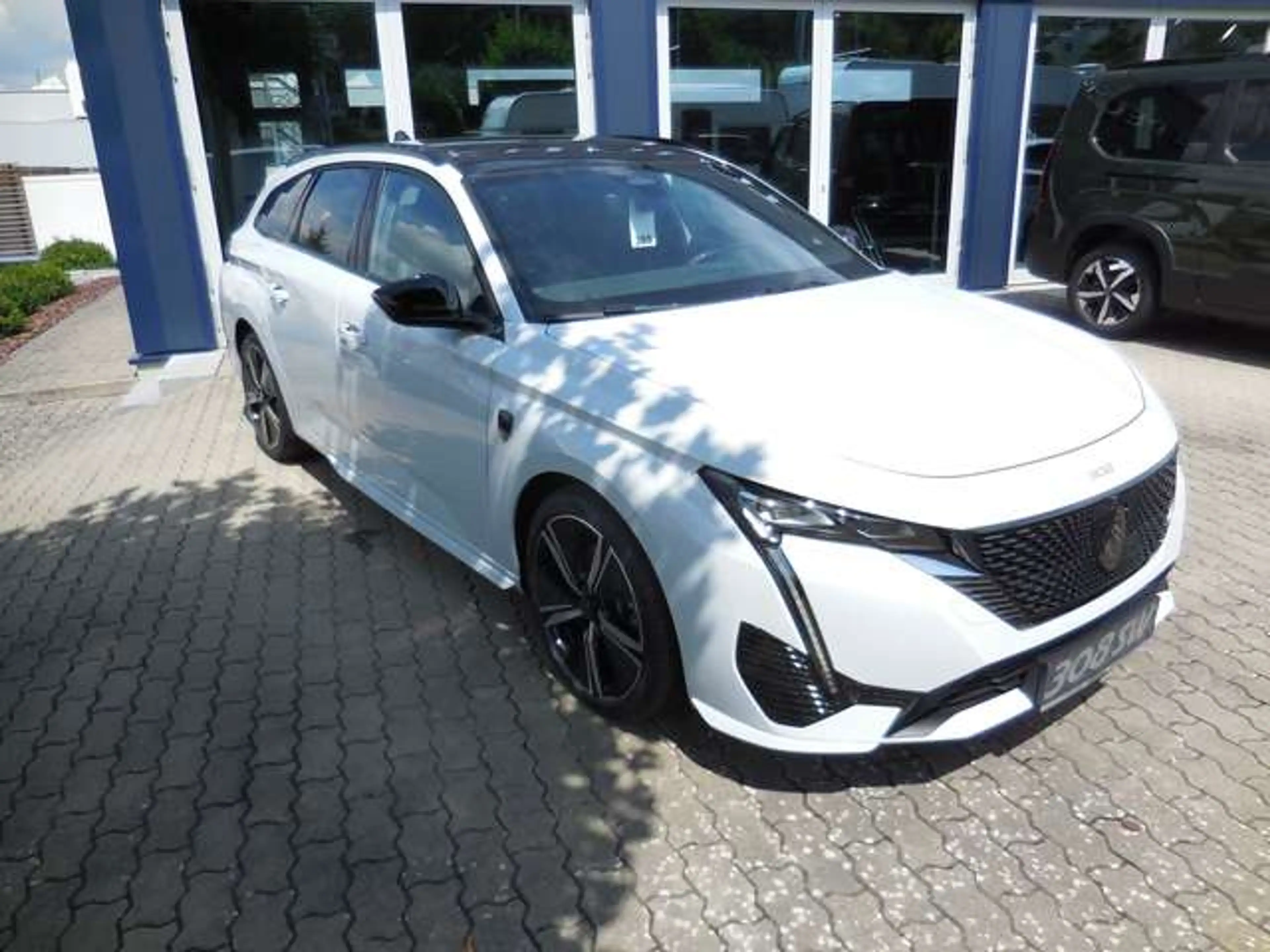 Peugeot 308 SW GT Hybrid 145 e-DSC6*360° Kam.-Schiebedach* — photo 5