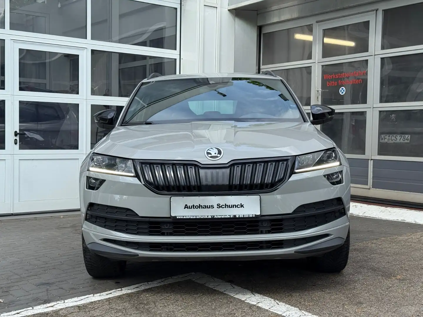 Skoda Karoq Sportline 2.0TDI DSG 4x4 VIRTUAL/KEYLESS Grey - 2