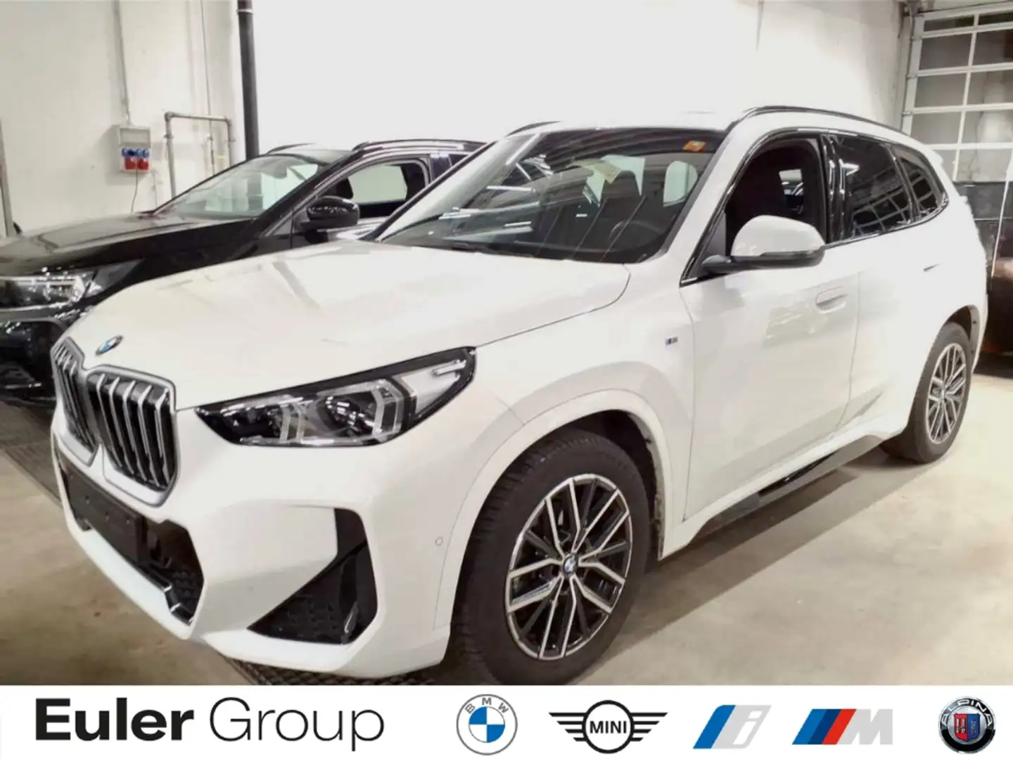 BMW X1 sDrive18i M Sport AHK Pano ad.M-FW adLED Travel-Pa Weiß - 1