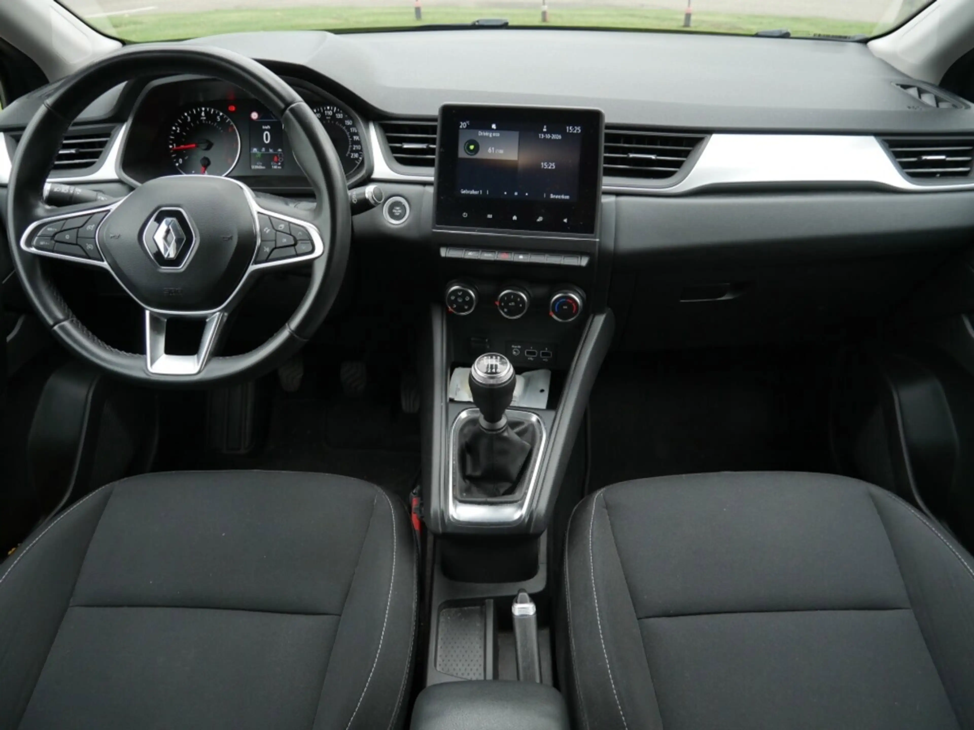 Renault Captur 1.0 TCe 90 Zen — photo 3