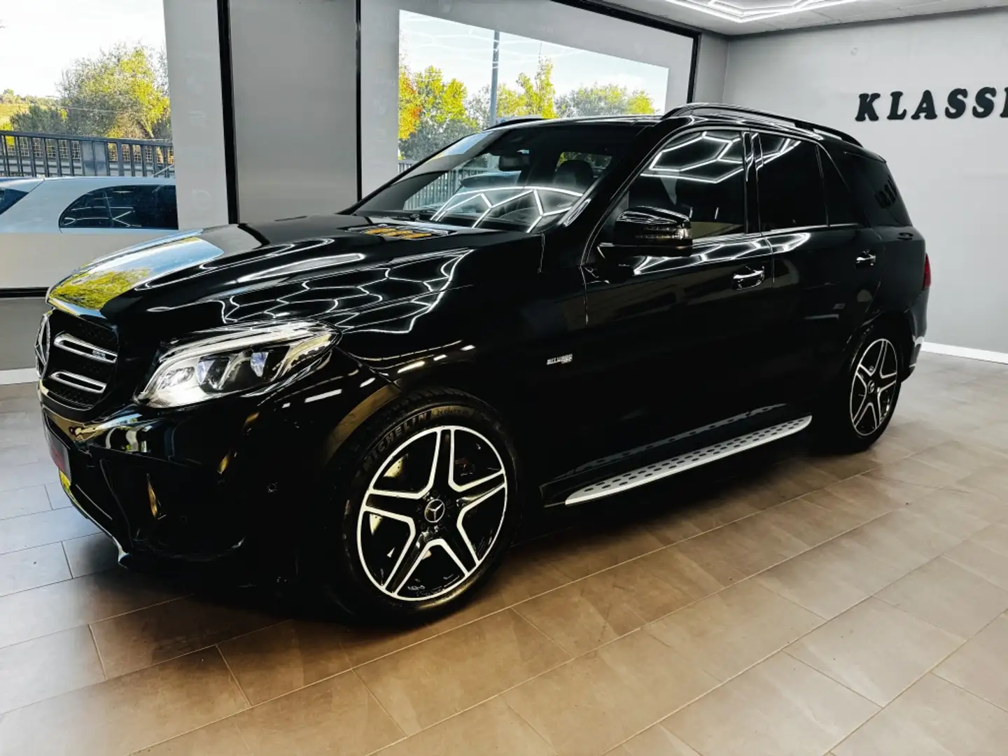 Mercedes-Benz GLE 43 AMG 4Matic Aut. Negro - 2