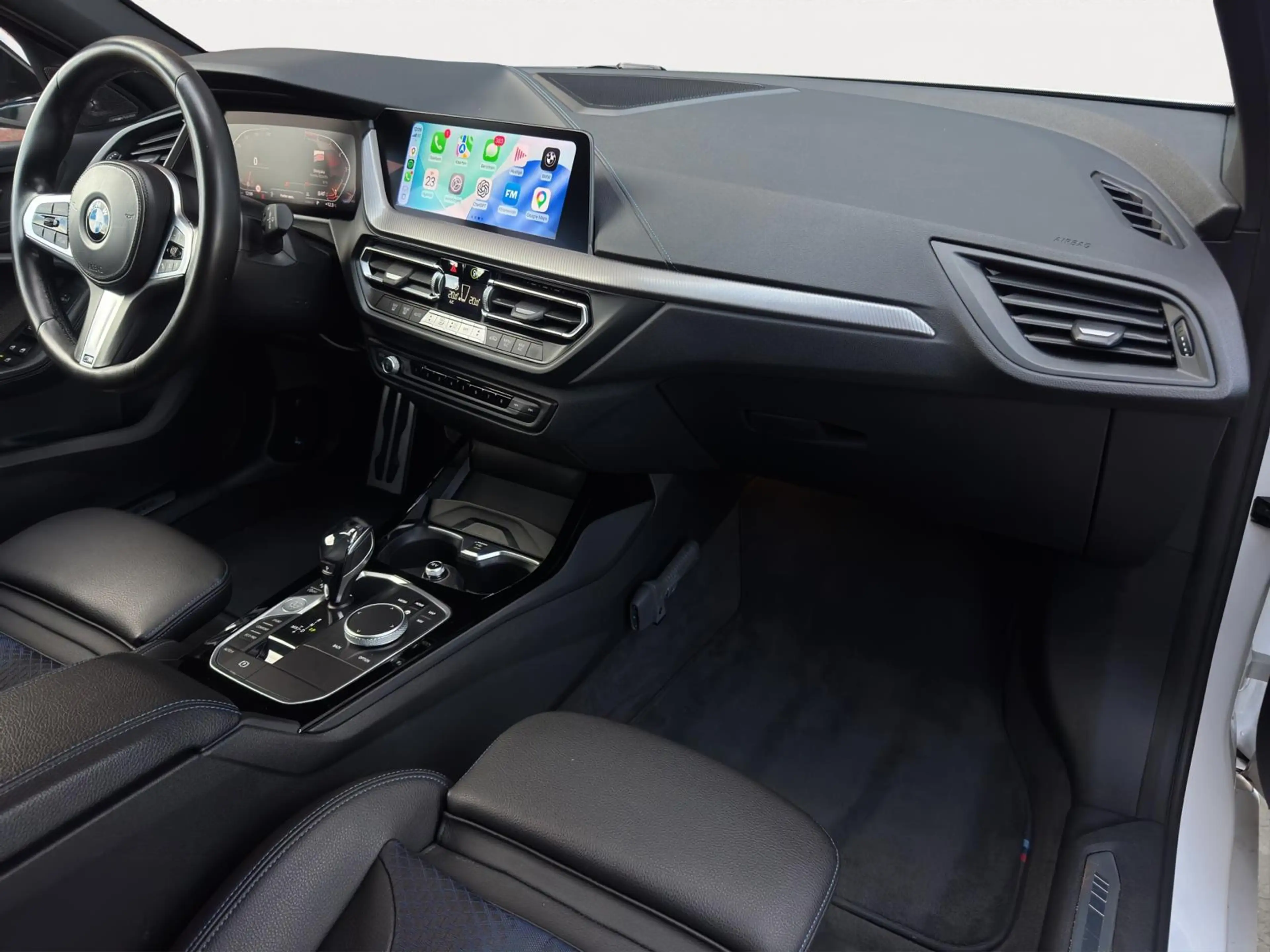 BMW 118 1-serie 118i 140PK M-Sport Shadow Pano Harman-Kard — photo 15