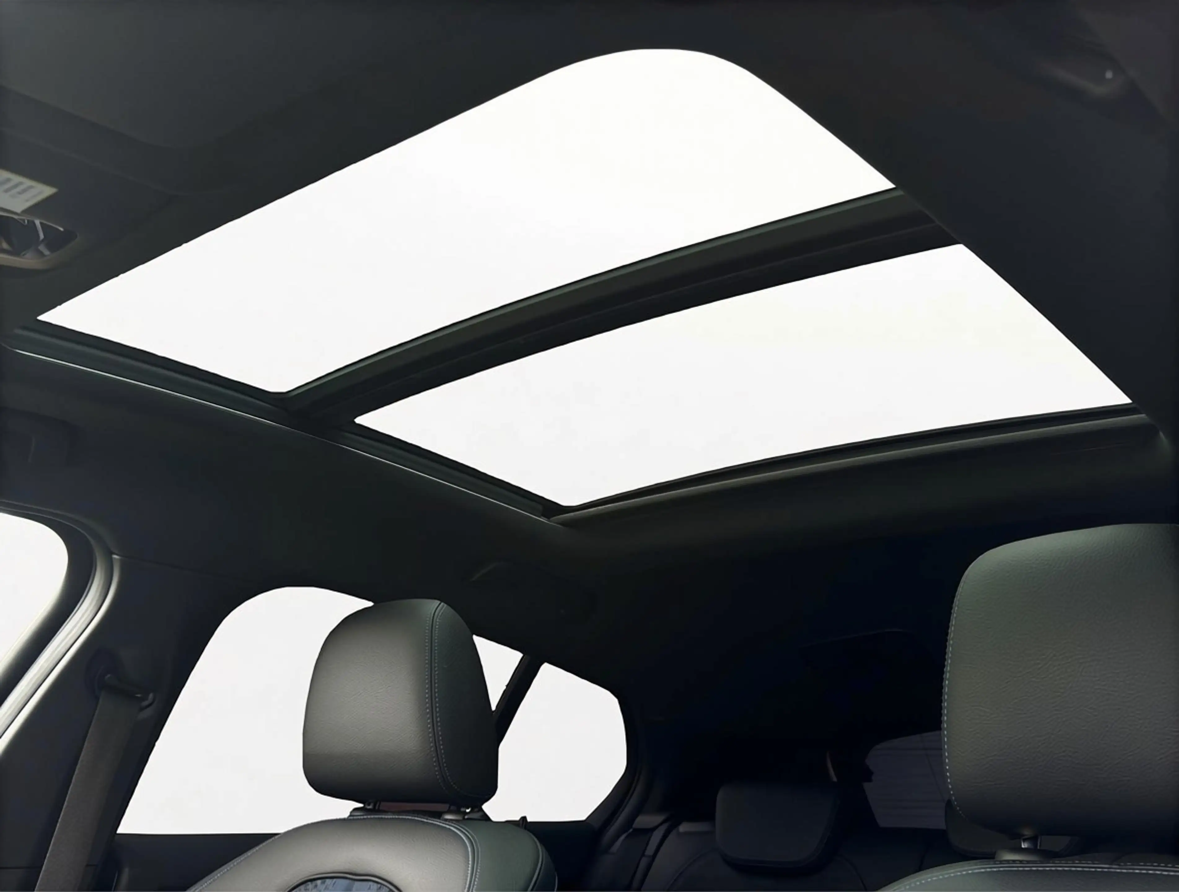 BMW 118 1-serie 118i 140PK M-Sport Shadow Pano Harman-Kard — photo 11