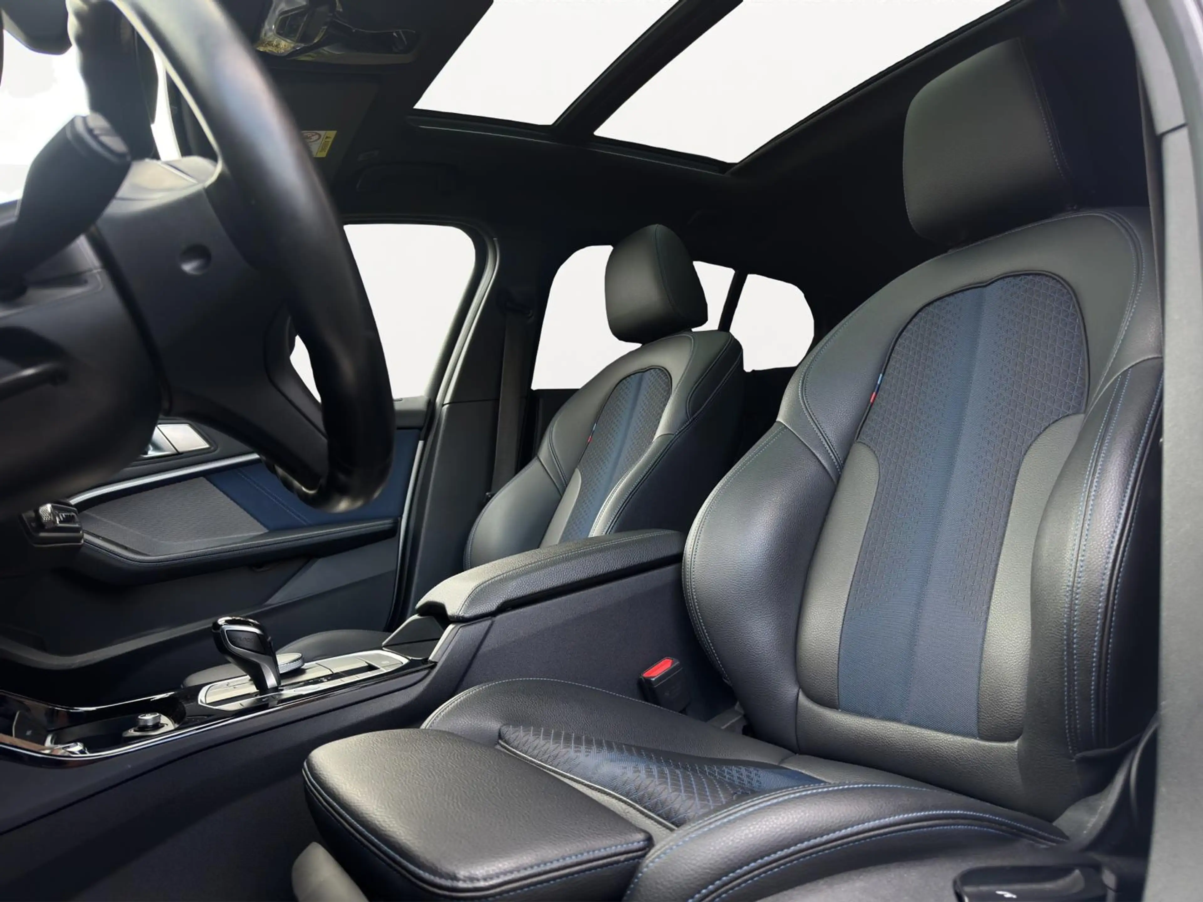 BMW 118 1-serie 118i 140PK M-Sport Shadow Pano Harman-Kard — photo 10