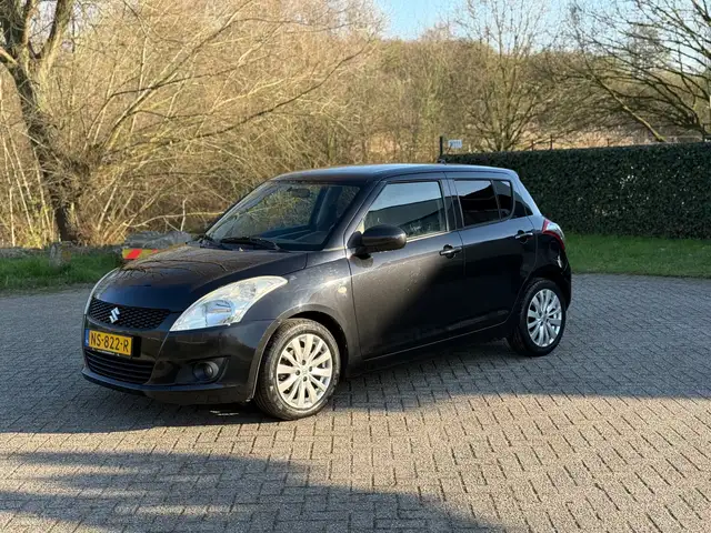 Suzuki Swift 1.2 Exclusive EASSS CRUISE I CLIMA I LEUKE AUTO I