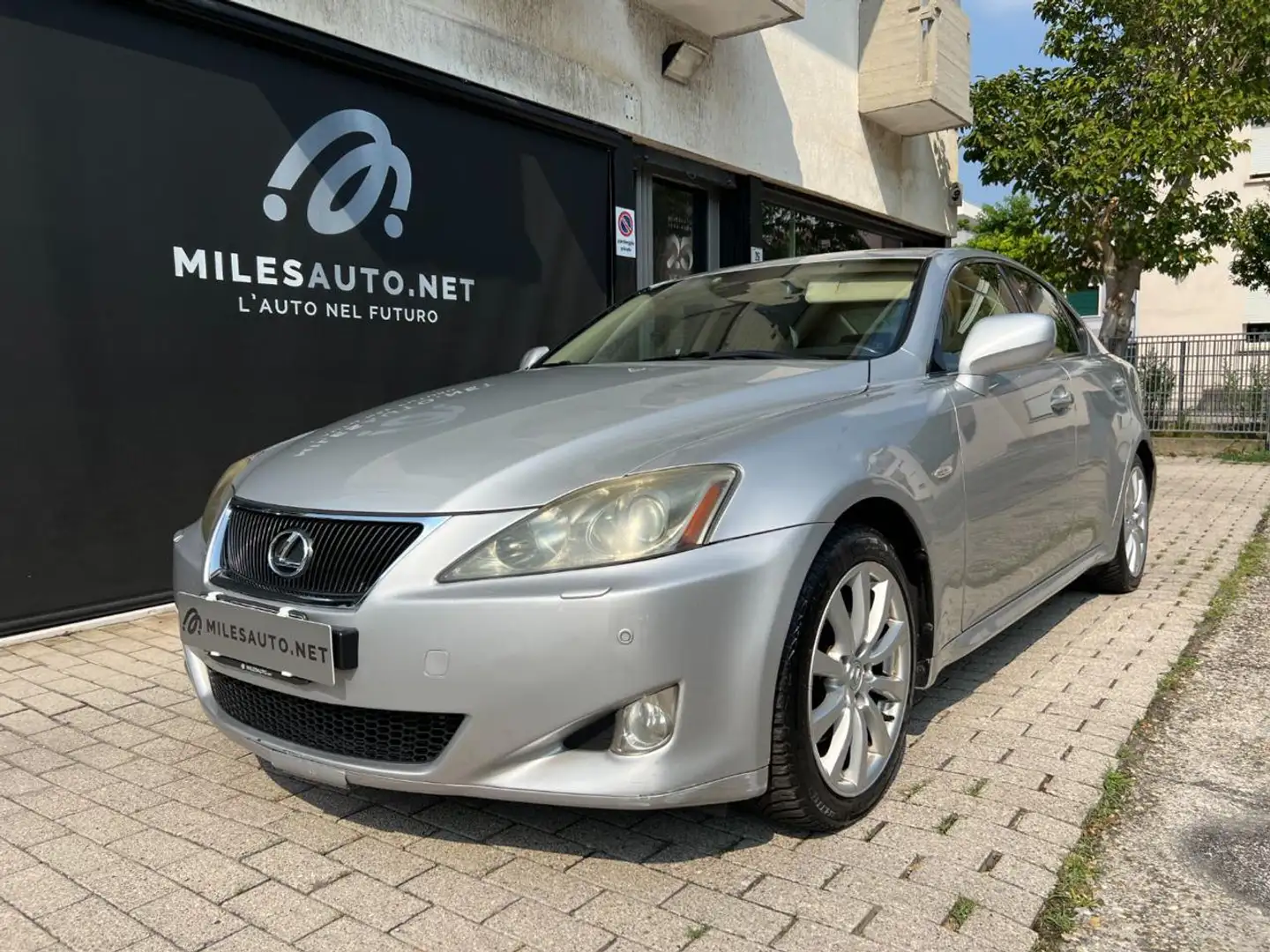 Lexus IS 250 2.5 V6 Luxury unipro Keyless Sedili pelle vent Argento - 1